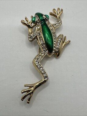 Vintage Gold Tone Green  Enamel Clear Rhinestone Climbing Frog Brooch 2.25”